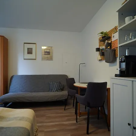 Kleines Souterrain Apartment direkt am Park Wiesbaden Exterior foto