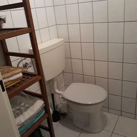 Kleines Souterrain Apartment direkt am Park Wiesbaden Exterior foto