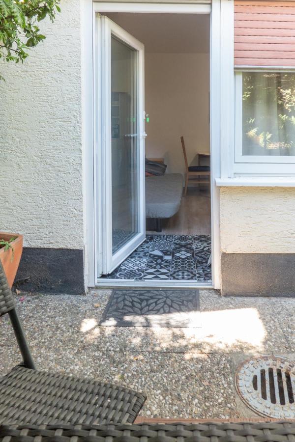 Kleines Souterrain Direkt Am Park Apartment *